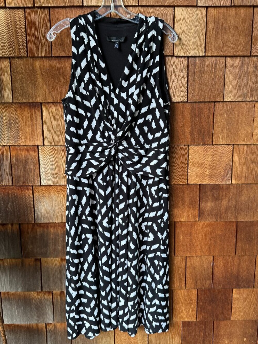 White House Black Market Sleeveless Black/White Jersey Twist Front Dress Size 14